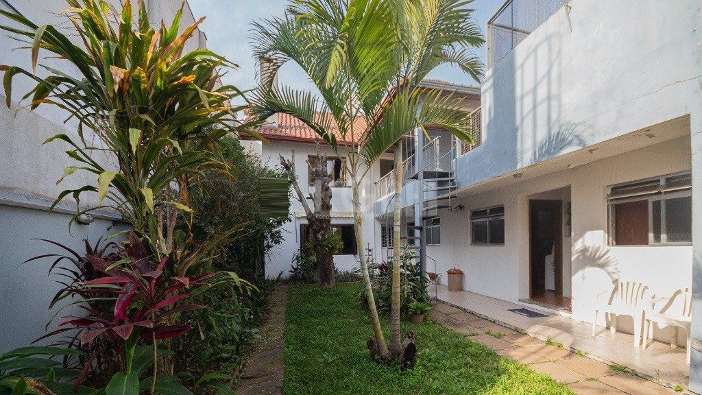 Casa para Venda - 300m², 3 dormitórios, sendo 1 suites, 4 vagas - Chácara das Pedras — foto 5