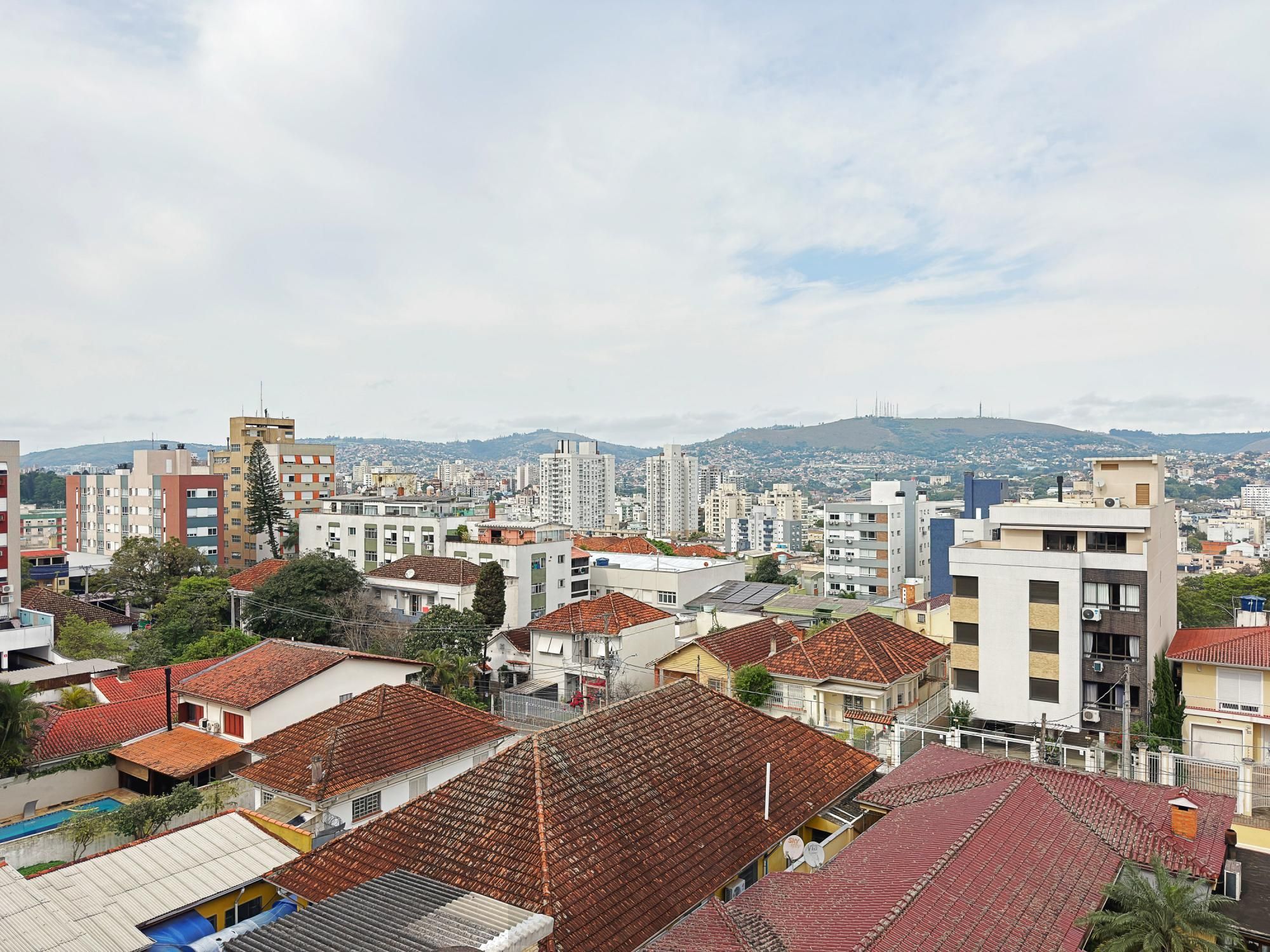 Apartamento de 3 Dormitórios localizado no bairro Petrópolis — foto 31