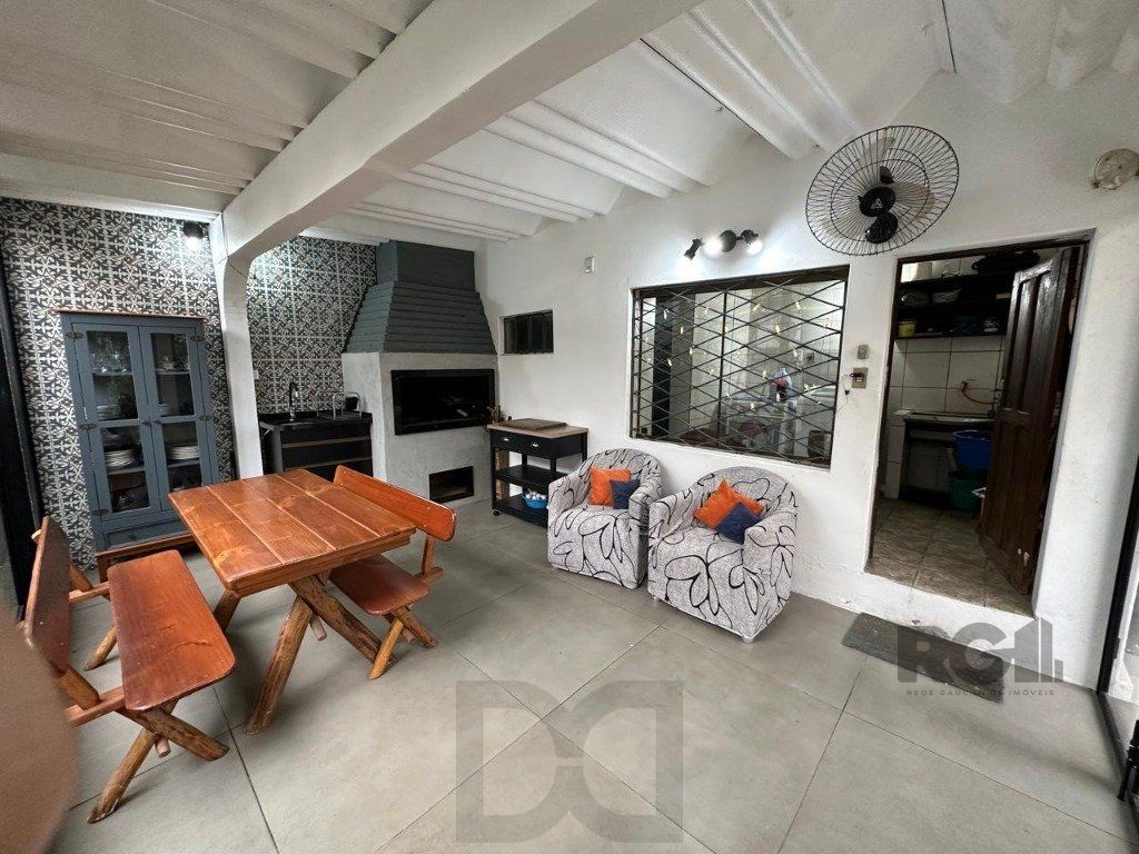 Vende-se ampla casa 3 quartos com hidro, 2 vagas, living com ladeira e salão de festas com churrasqueira - 260m² - Medianeira — foto 12