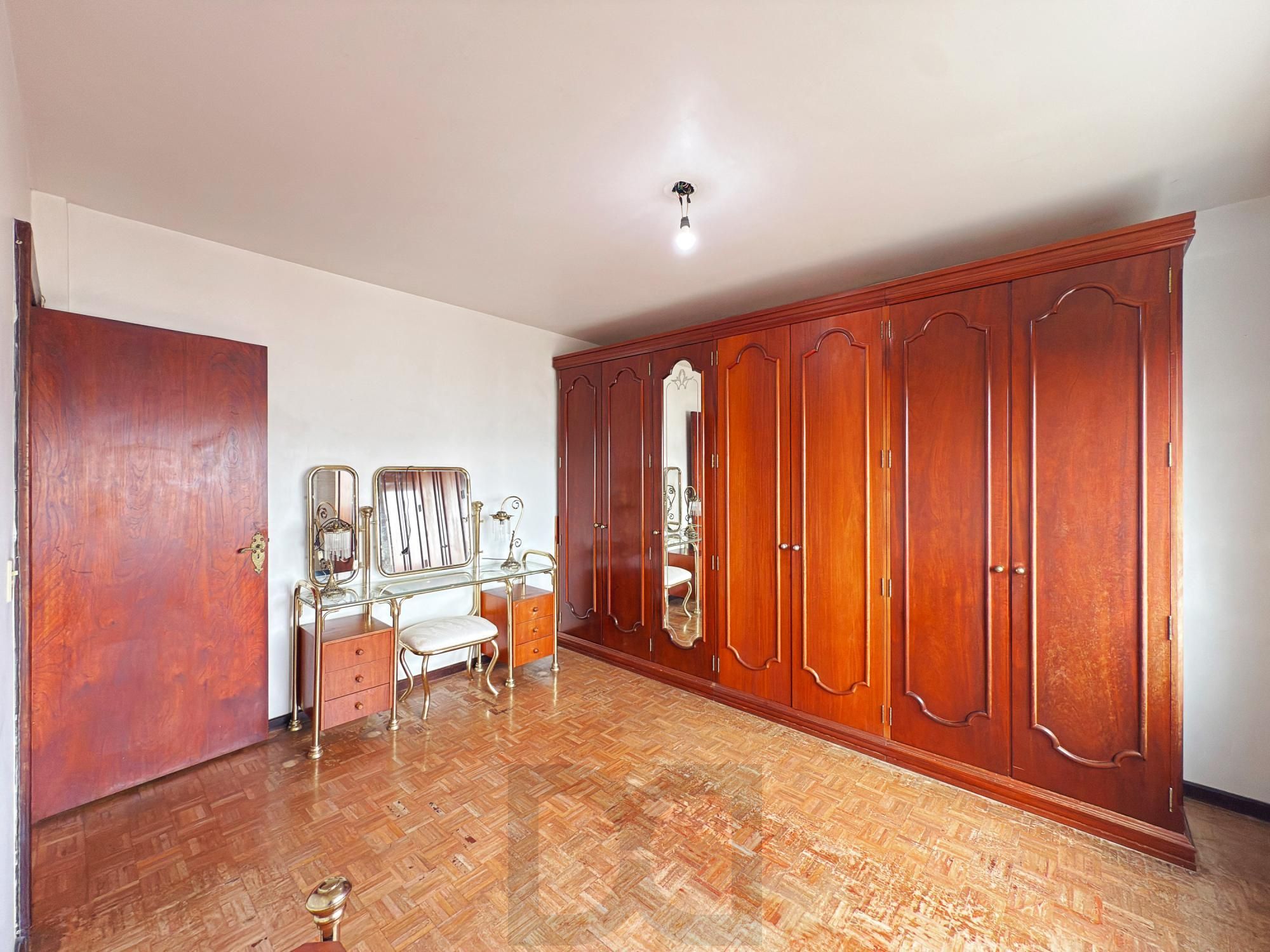 Apartamento de 3 Dormitórios localizado no bairro Petrópolis — foto 28