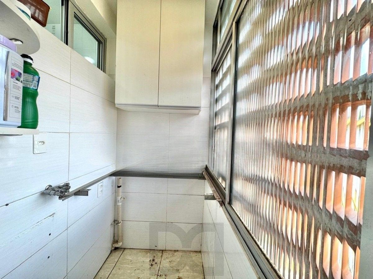 Vende-se apartamento com 2 quartos, 2 vagas – Passo da Areia — foto 8