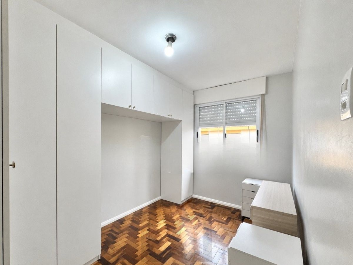 Vende-se apartamento com 2 quartos, 2 vagas – Passo da Areia — foto 9