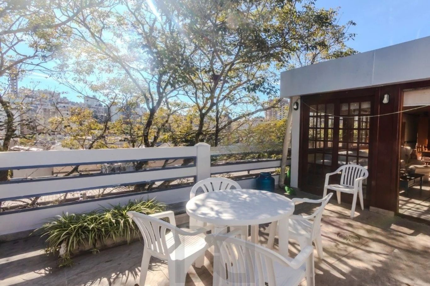 🏡 Vende-se cobertura com 2 quartos, 142 m² e 2 vagas – Petrópolis — foto 1