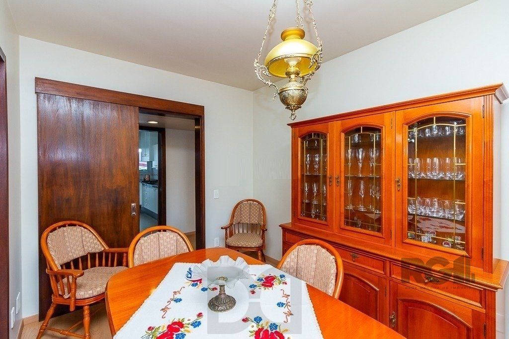 Vende-se amplo apartamento 3 quartos c/ suíte, 2 vagas, living com sacada e vista - 139m² - Auxiliadora — foto 6