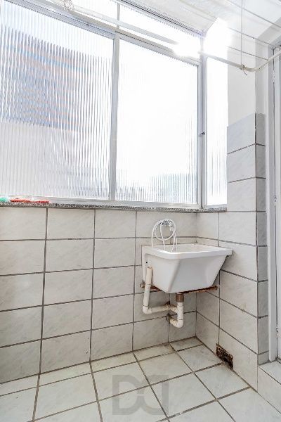 Vende-se apartamento com 2 quartos, sacada e 1 vaga – 113 m² – Moinhos de Vento — foto 13