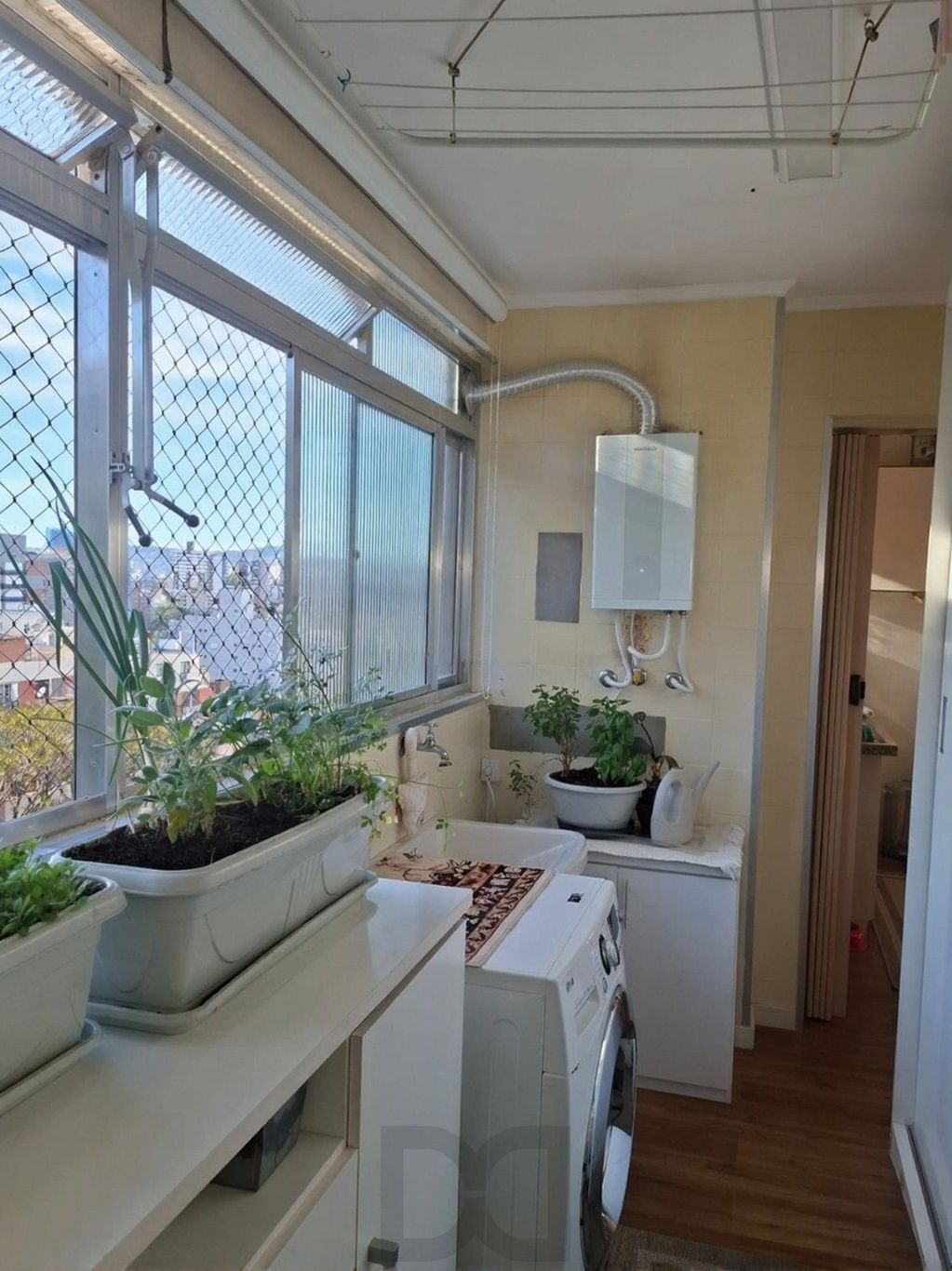 Vende-se apartamento com 3 quartos (1 suíte), 122 m² e 1 vaga – Petrópolis — foto 9