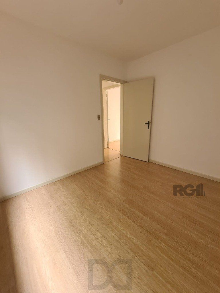 Vende-se apartamento 2 dorm 1 vaga desocupado - 60m² - Bairro Mont Serrat — foto 7