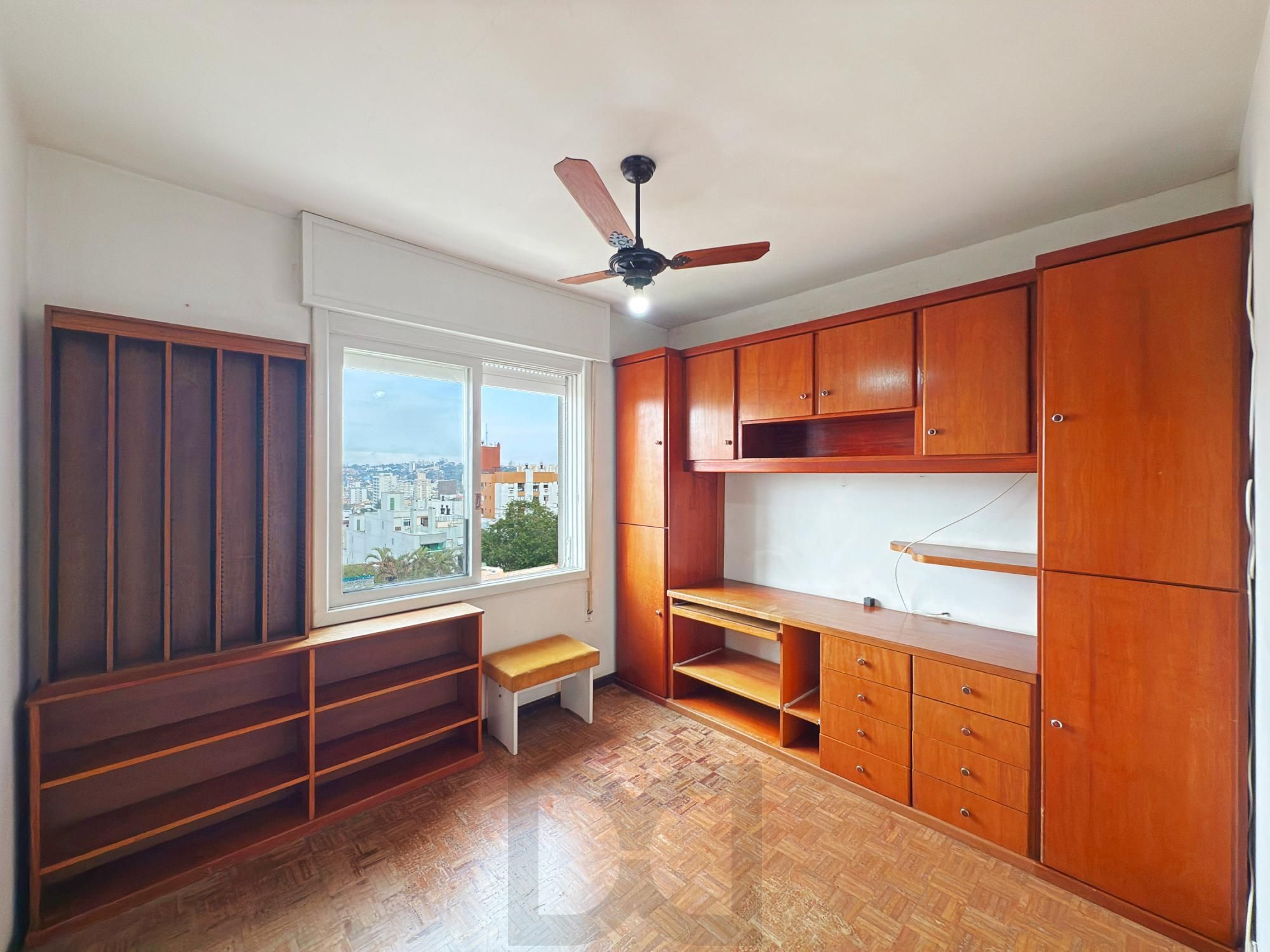 Apartamento de 3 Dormitórios localizado no bairro Petrópolis — foto 25