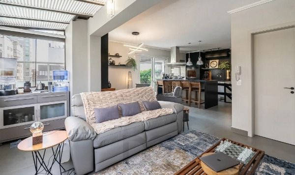 Vende-se cobertura com 2 dormitórios, sendo 1 suíte no bairro Auxiliadora — foto 10