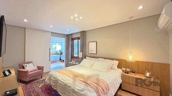 Apartamento de 200m², 4 quartos, 1 suíte e 4 vagas – Moinhos de Vento — foto 22