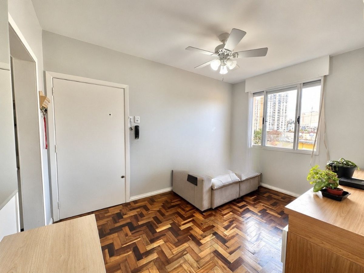 Vende-se apartamento com 2 quartos, 2 vagas – Passo da Areia — foto 2