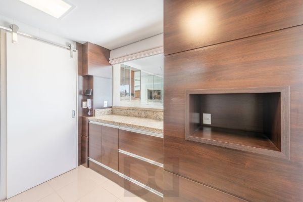 Vende-se apartamento com 2 quartos (1 suíte), 74m² e 2 vagas – Petrópolis — foto 18