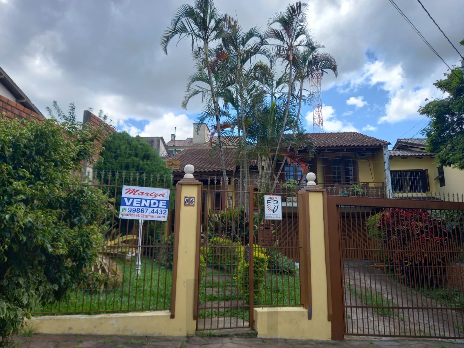 Excelente casa localzada ma Rua Santo Camaratto com 4 D e 1 suite — foto 20