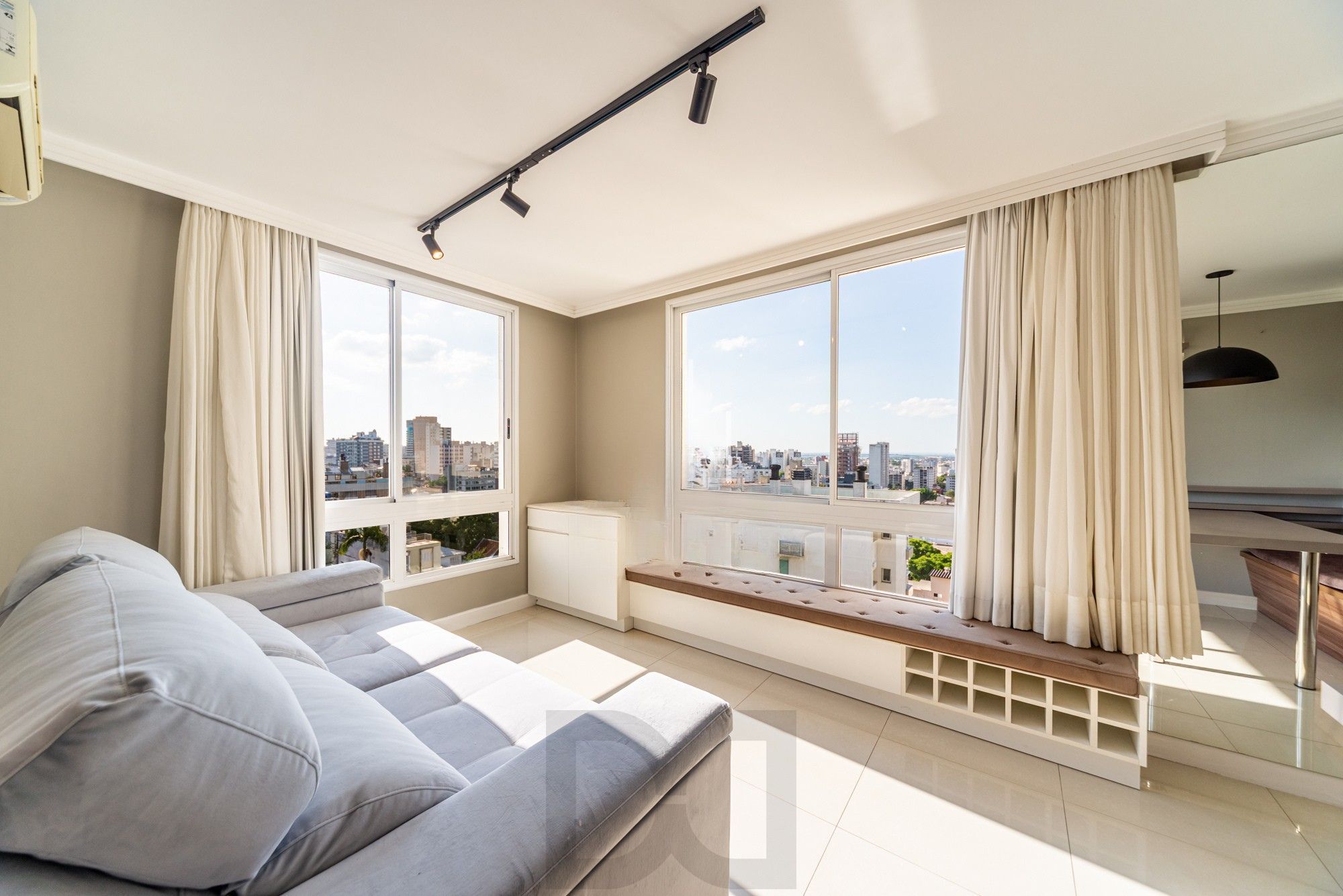 Vende-se apartamento com 1 quarto e 1 vaga – Mont'Serrat — foto 1