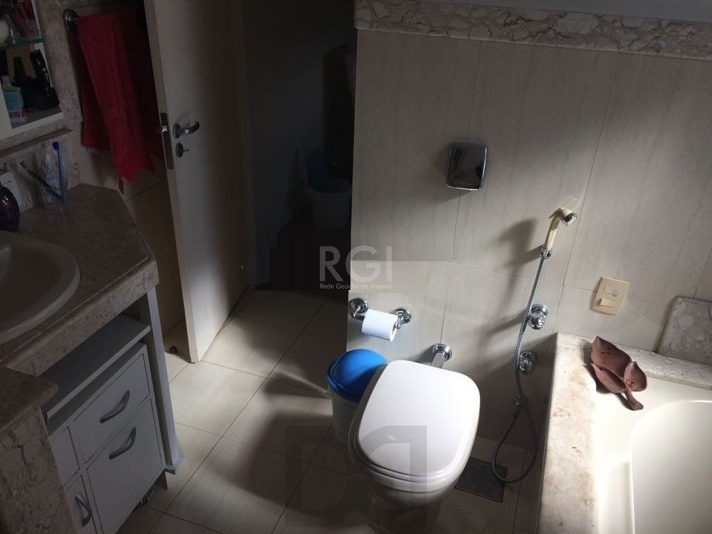 Cobertura para Venda - 248m², 3 dormitórios, sendo 1 suites, 2 vagas - Mont Serrat — foto 22