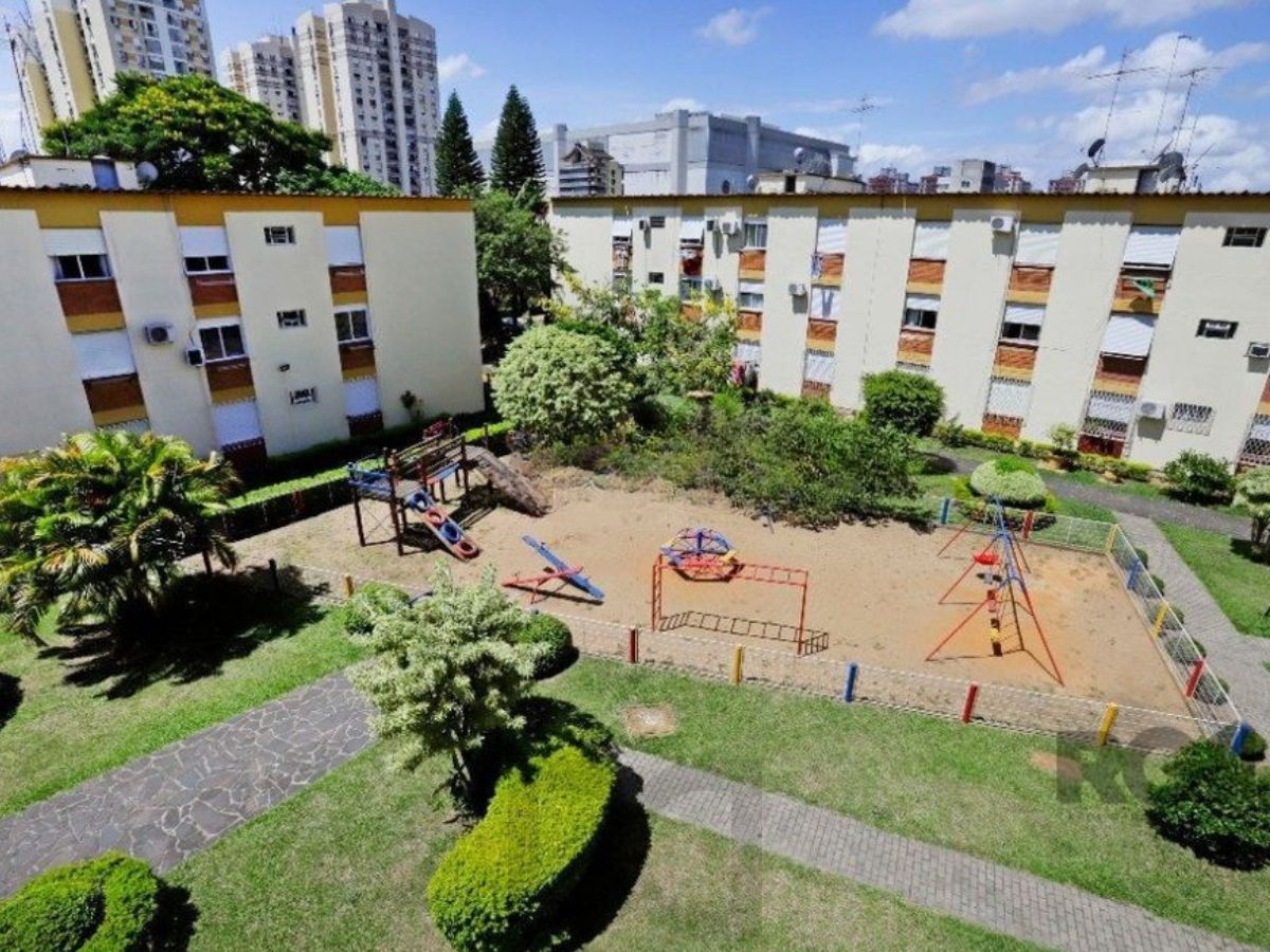 Vende-se apartamento com 2 quartos, 2 vagas – Passo da Areia — foto 10