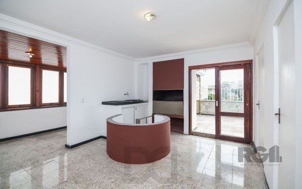 Vende-se bela cobertura de 122m², 2 quartos 2 vagas, desocupado - Auxiliadora — foto 2