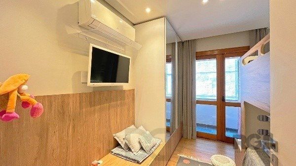 Apartamento de 200m², 4 quartos, 1 suíte e 4 vagas – Moinhos de Vento — foto 33