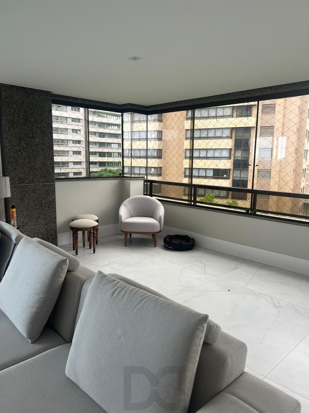 Vende-se apartamento com 4 suítes, 333m² e 3 vagas - Bela Vista — foto 2