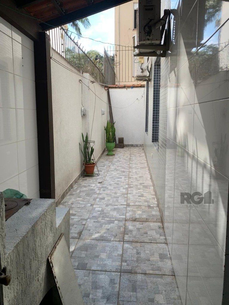 Vende-se belíssimo apartamento 3 suítes, de frente, próximo ao Parcão, reformado e com pátio - 194m² - Auxiliadora — foto 11