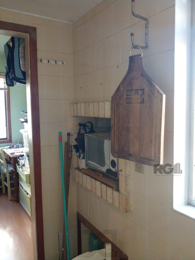 Apartamento de 2 dormitórios, 2 banheiros e 1 vaga de garagem no Bairro Petrópolis — foto 18