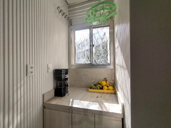 Vende-se apartamento reformado com 2 dormitórios (1 suíte) - 75 m² - Jardim Botânico — foto 8