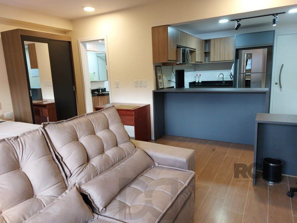 Apartamento stidio com 1 dormitório, 1 vaga de garagem no Bairro Auxiliadora. — foto 3