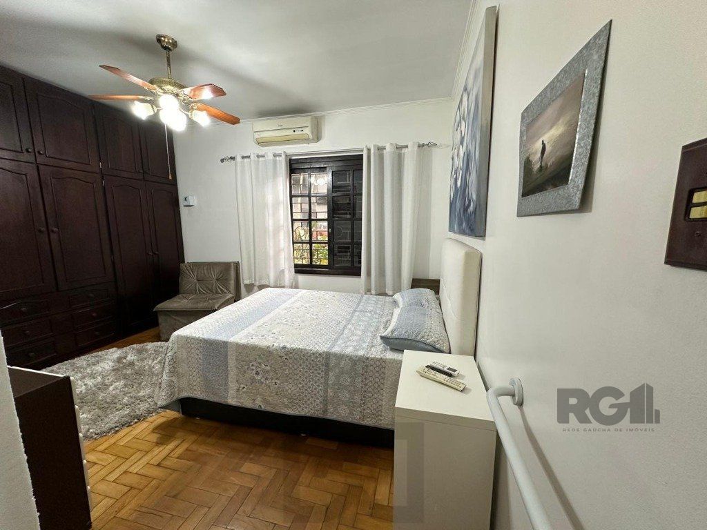 Vende-se ampla casa 3 quartos com hidro, 2 vagas, living com ladeira e salão de festas com churrasqueira - 260m² - Medianeira — foto 49