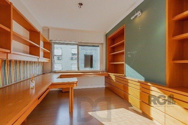 Vende-se luxuoso apartamento 3 quartos c/ suíte, dependência de empregada, gabinete, 2 vagas cobertas - 283m² - Moinhos de Vento — foto 28