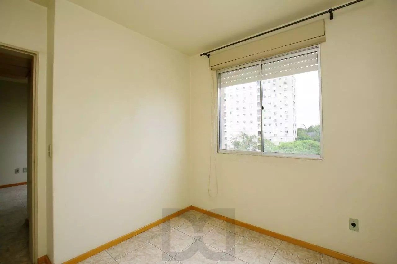 Vende-se apartamento com 2 quartos no Bairro Sarandi — foto 2