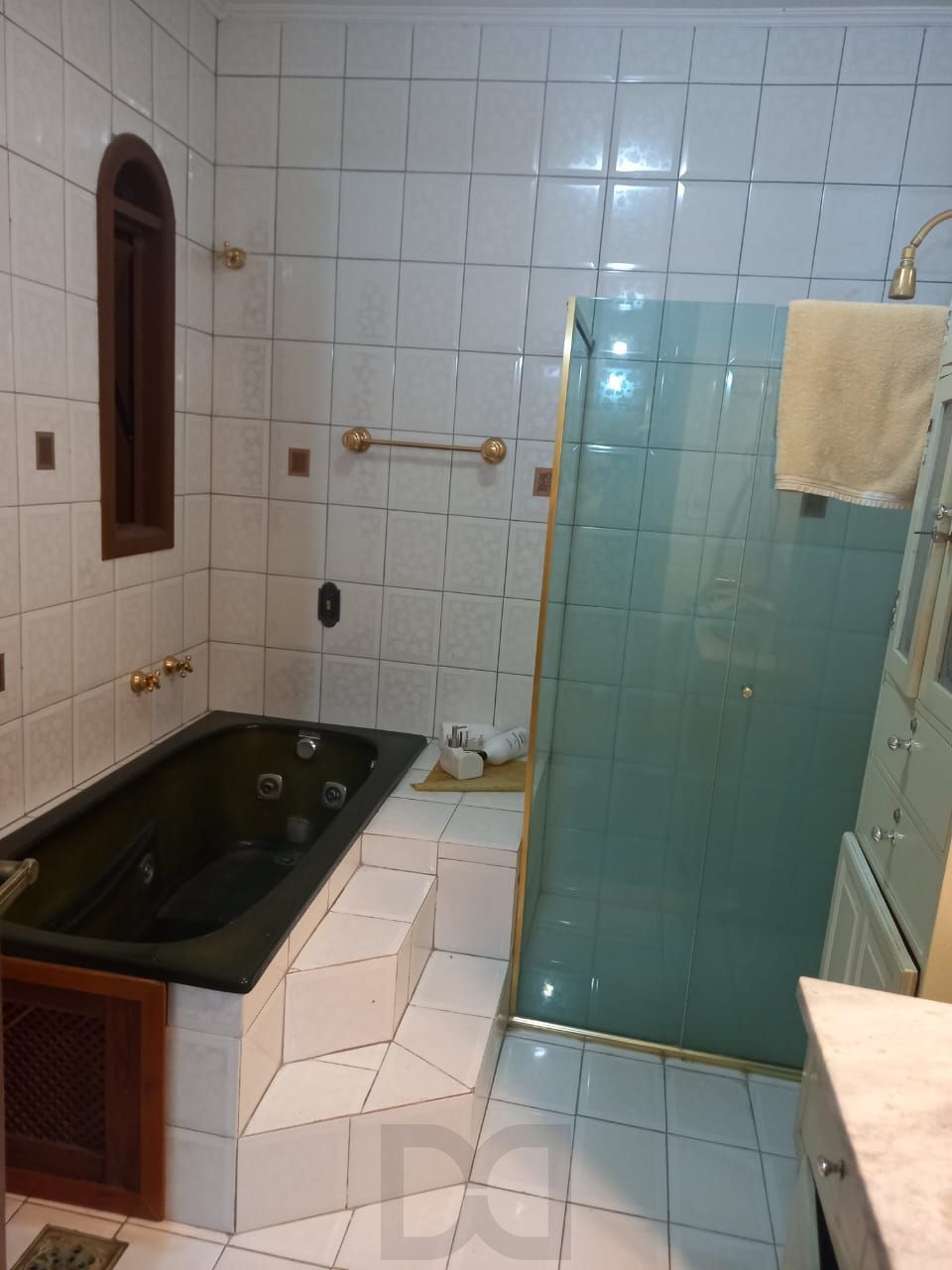 Excelente casa localzada ma Rua Santo Camaratto com 4 D e 1 suite — foto 19
