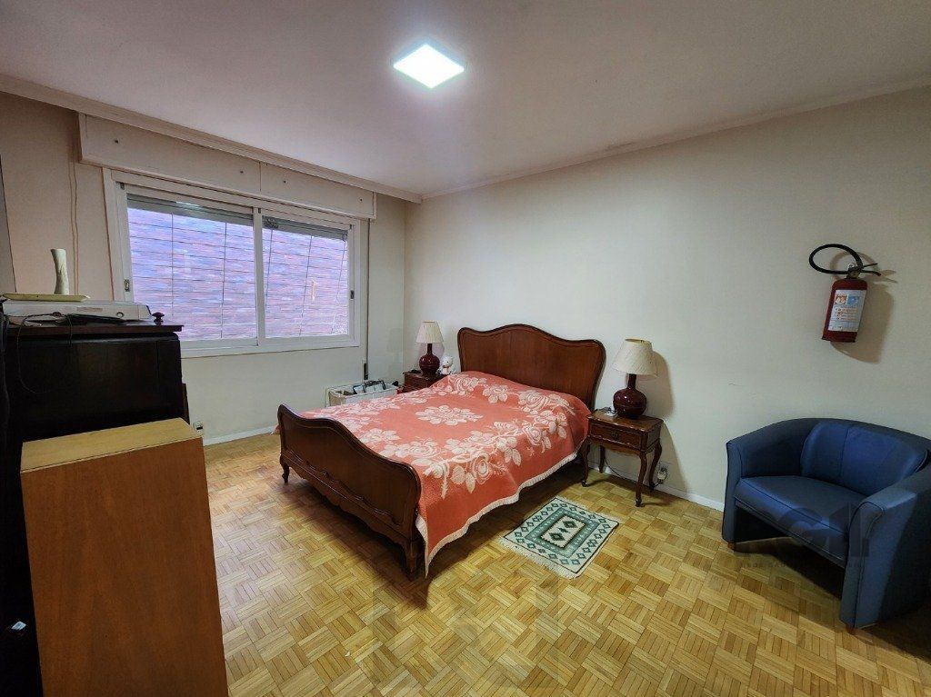 Vende-se excelente cada 3 quartos com suíte, 4 vagas, anexo comn salão de festas, podendo ser usada para fins comerciais - 255m² - Chácara das Pedras — foto 24