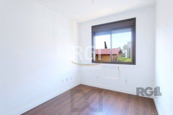 Vende-se apartamento 3 dorm com suíte e sacada 2 vagas cobertas - 126m² - Mont'Serrat — foto 10