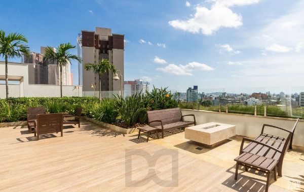 Vende-se amplo apartamento com 3 suítes, 126m² e 2 vagas - Petrópolis — foto 32