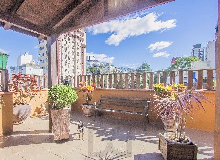 Vende-se cobertura com 3 quartos (1 suíte), 315 m², 2 vagas - Bela Vista — foto 1