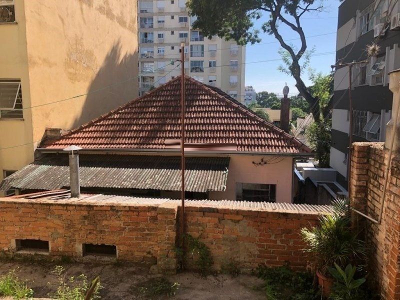 Terreno amplo com 8,80m²x63,50m² de área total, excelente localização no Bairro Petrópolis — foto 7