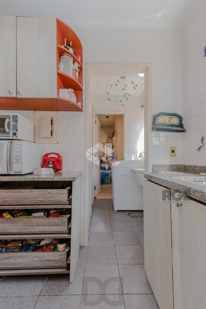 Vende-se excelente cobertura 2 quartos com suíte, 3 vagas de garagem com 156m² no Petrópolis — foto 12