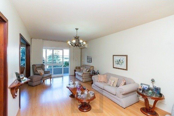 Vende-se amplo apartamento 3 quartos c/ suíte, 2 vagas, living com sacada e vista - 139m² - Auxiliadora — foto 2