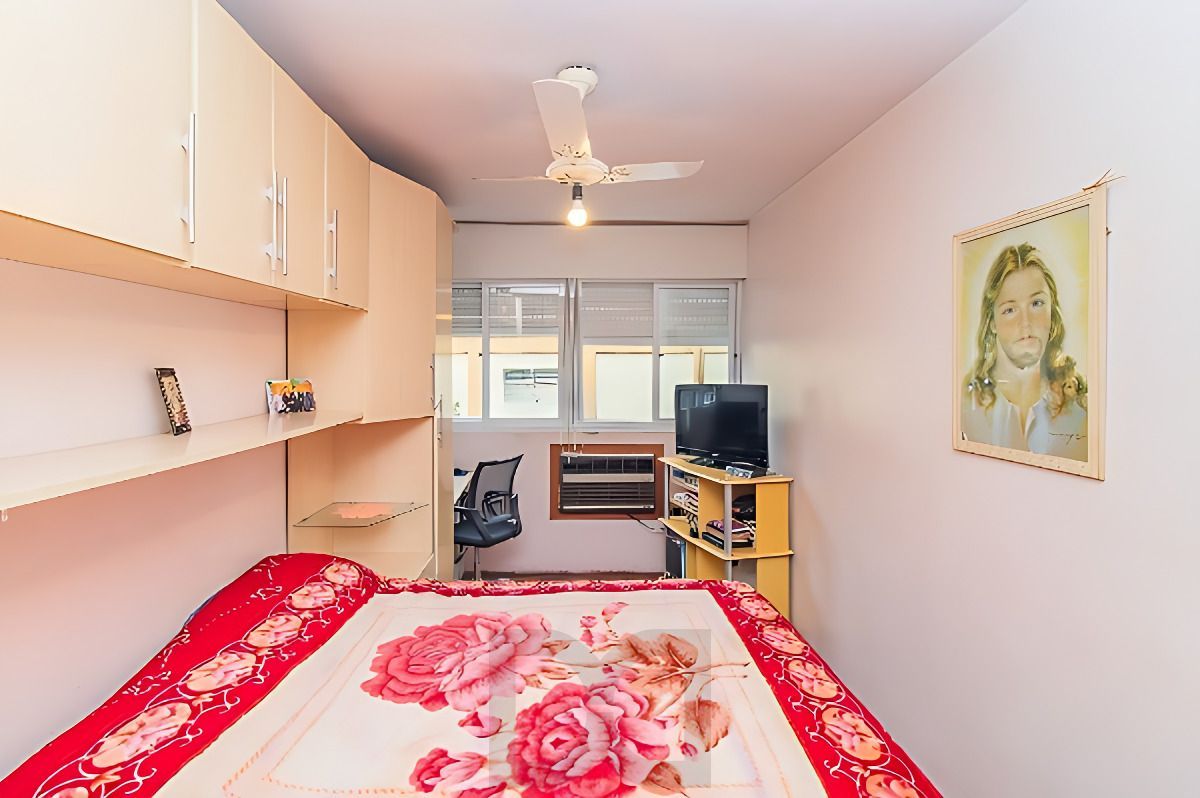 Vende-se apartamento com 3 quartos com closet - Petrópolis — foto 12