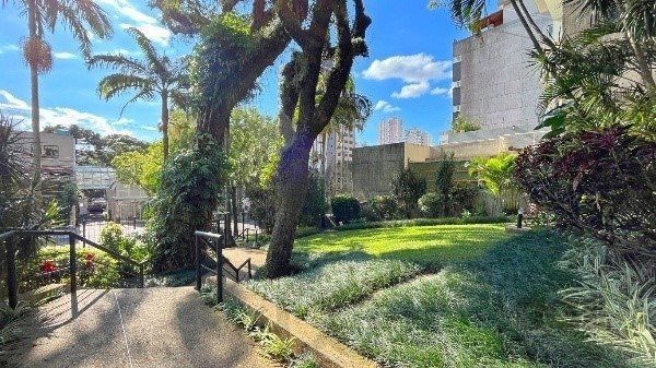 Apartamento de 200m², 4 quartos, 1 suíte e 4 vagas – Moinhos de Vento — foto 43