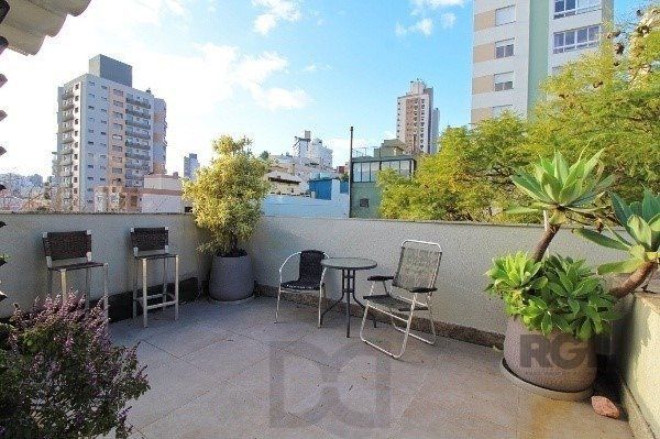 Bela cobertura 2 quartos com suíte e vaga coberta, sacada e piscina - 123m² - Bairro Petrópolis — foto 5
