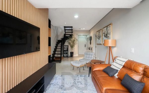 Vende-se cobertura com 2 dormitórios, sendo 1 suíte no bairro Auxiliadora — foto 3