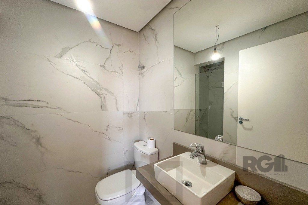 Vende-se apartaento 2 quartos com suíte e vaga coberta em região privilegiada - 72m² - Mont'Serrat — foto 11
