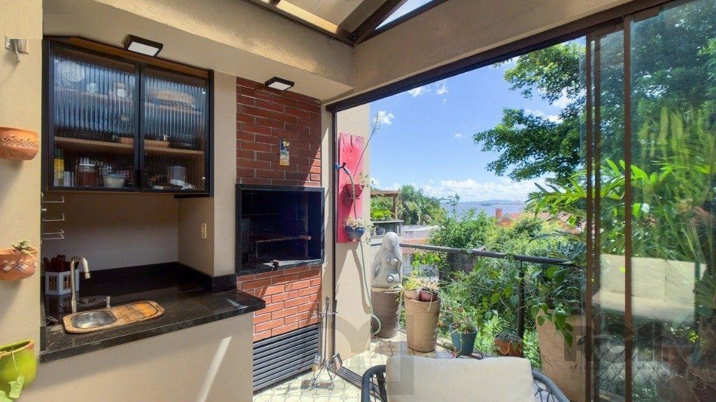 Vende-se ampla casa em condomínio com 3 dorm sendo 2 suítes, com 2 vagas e terraço - 200m² - Vila Assunção — foto 3