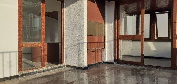 Vende-se bela cobertura de 122m², 2 quartos 2 vagas, desocupado - Auxiliadora — foto 4