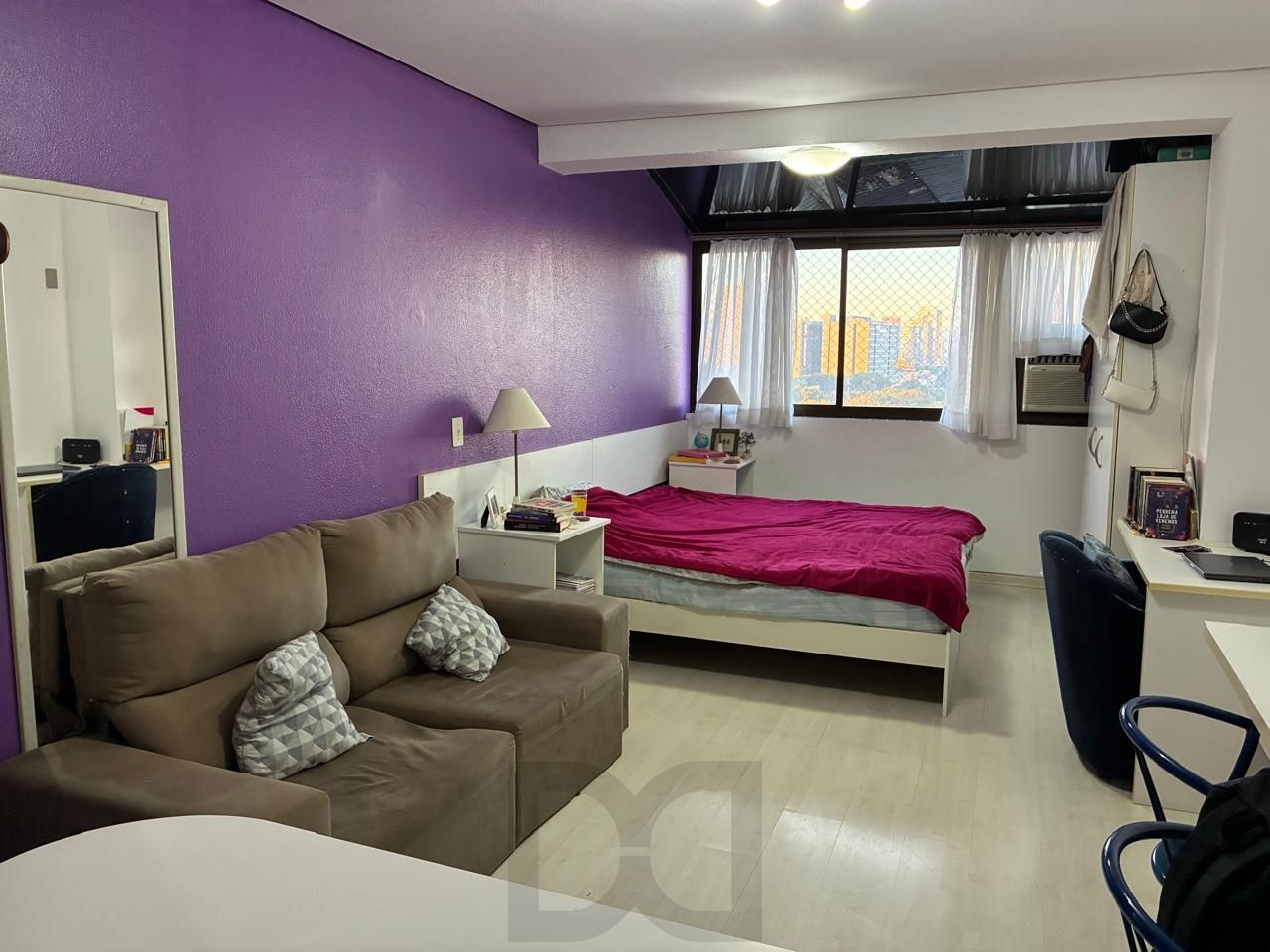 Vende-se studio semimobiliado no Centro Histórico — foto 1