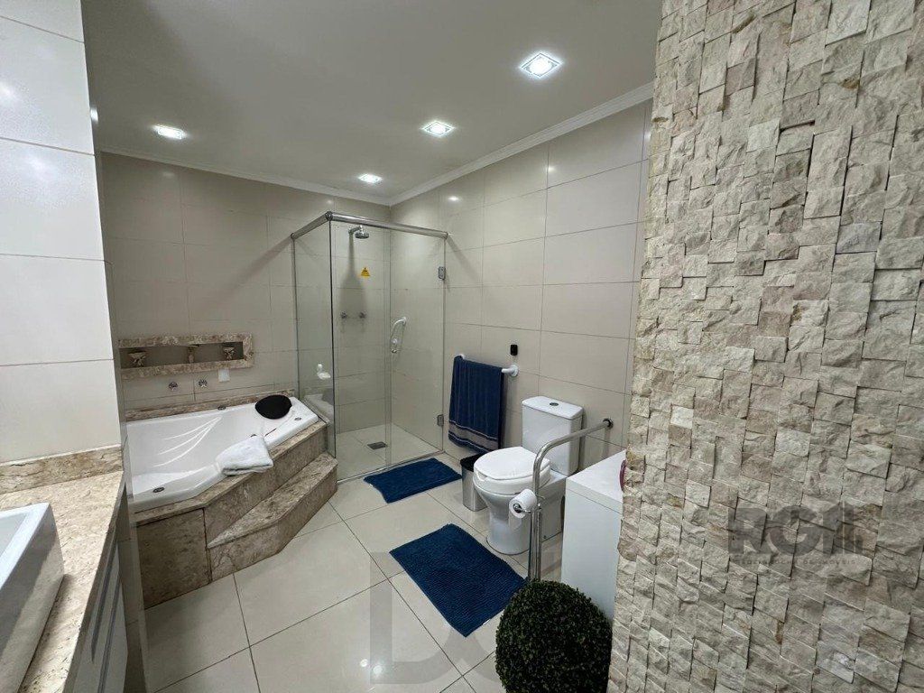 Vende-se ampla casa 3 quartos com hidro, 2 vagas, living com ladeira e salão de festas com churrasqueira - 260m² - Medianeira — foto 8