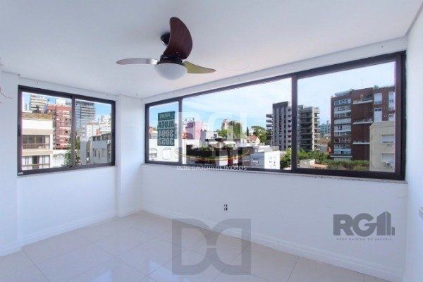 Vende-se apartamento 3 dorm com suíte e sacada 2 vagas cobertas - 126m² - Mont'Serrat — foto 5
