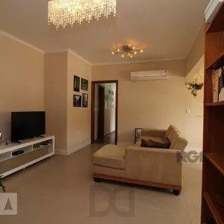 Vende-se apartamento 2 dorm c/ suite, living com sacada c/ churrasuqiera, vaga coberta - 93m² - Mont Serrat — foto 3
