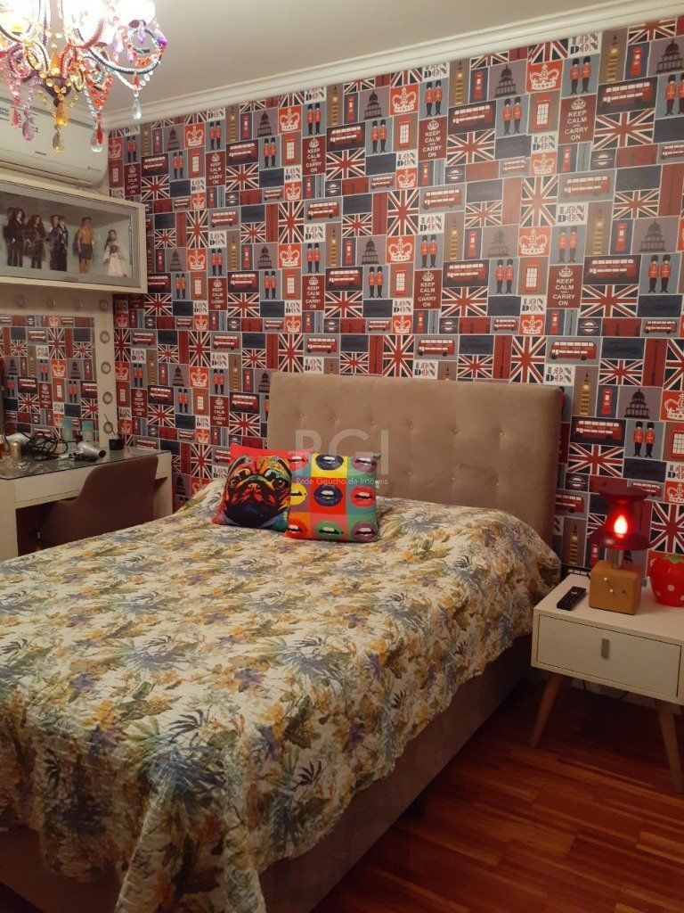 Casa 3 dormitórios, 2 suítes, 4 vagas, 257,52 m² de área privativa, no Bairro Ipanema — foto 14